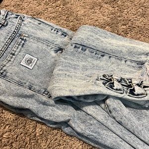 Acid Wash Vintage Jeans w/bows